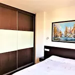 Apartamento En Roses: Terraza, A/A, Wifi, Parking, 2ª Linea De Playa - Es-258-89