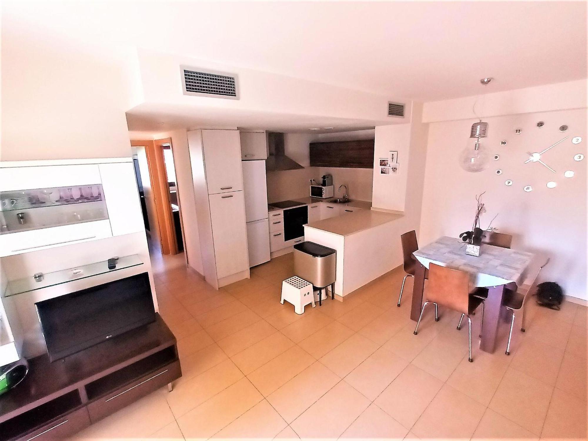 Apartamento En Roses: Terraza, A/a, Wifi, Parking, 2ª Linea De Playa - Es-258-89