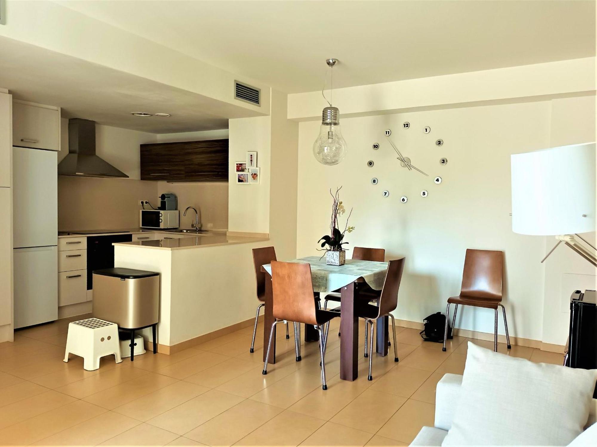 En Roses: Terraza, A/a, Wifi, Parking, 2ª Linea De Playa - Es-258-89 Apartamento Rosas